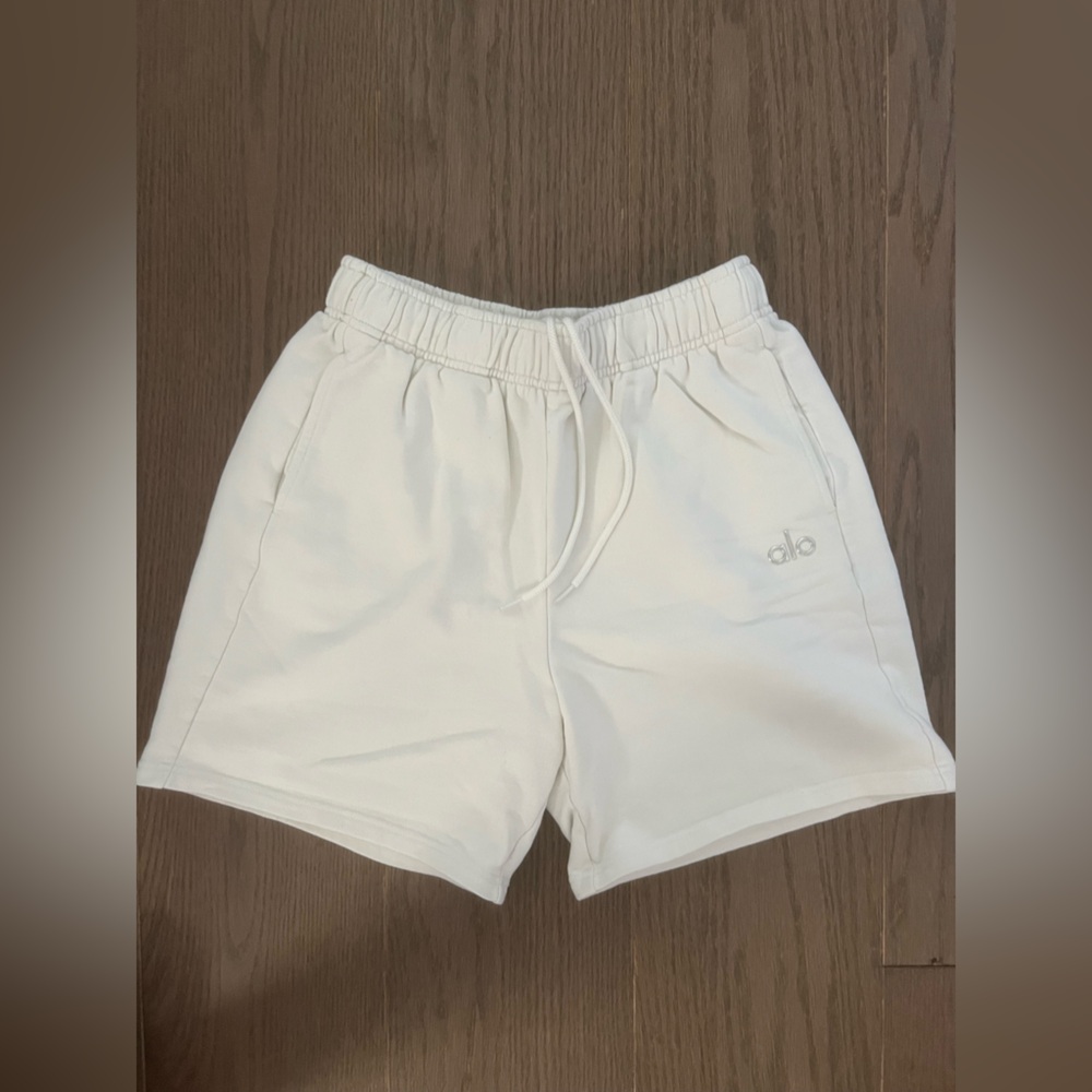 ALO ACCOLADE SWEATSHORTS